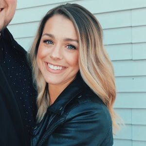 Meet your Posher, Sarina